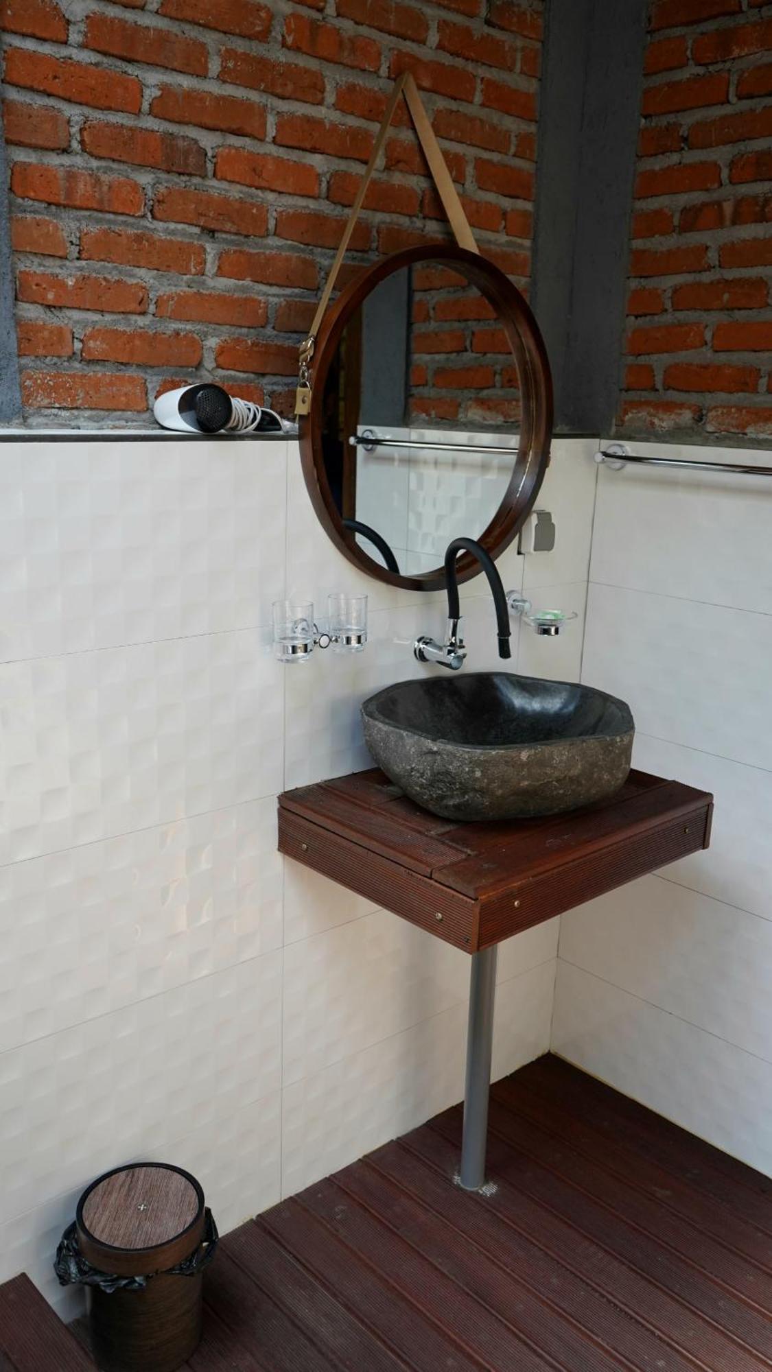 Al Sasaki Apartment Tetebatu Ngoại thất bức ảnh